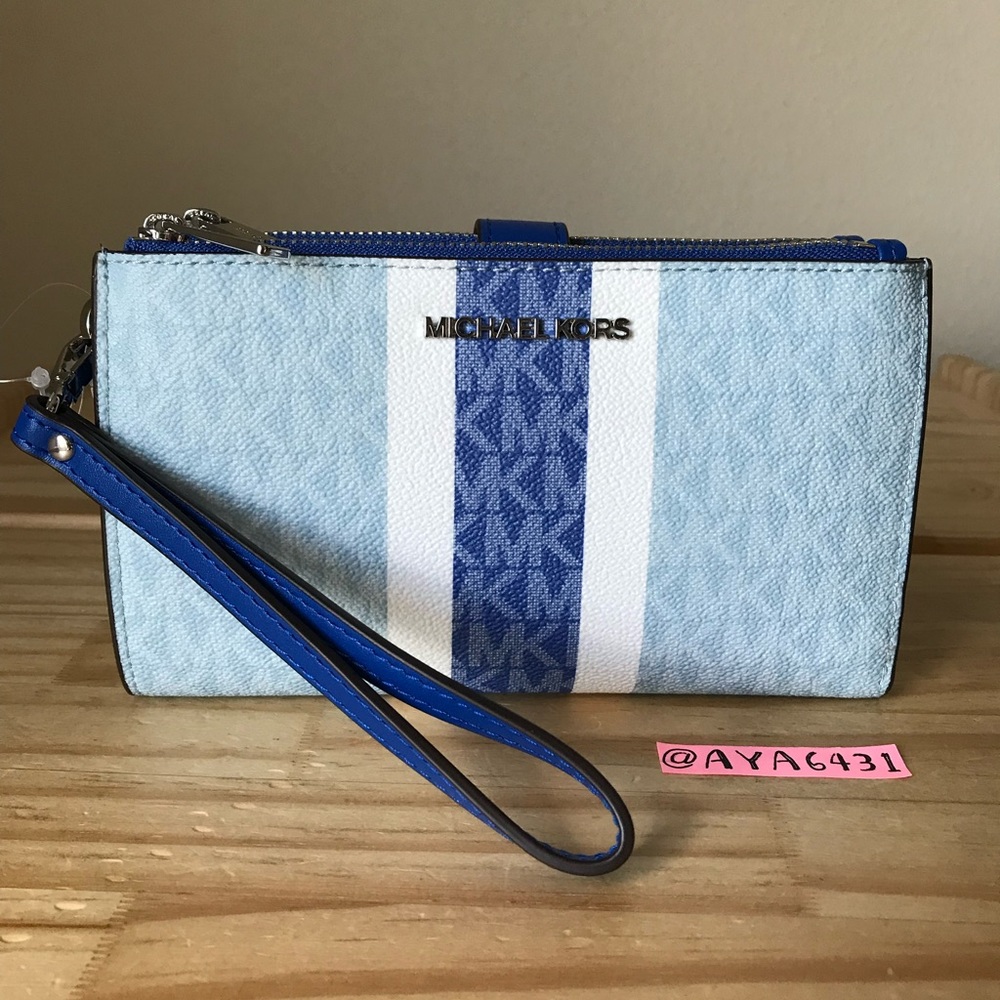 Michael Kors wallet🎈🎈